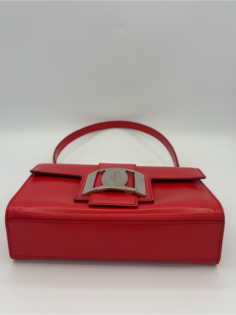 Salvatore Ferragamo Red Shoulder Bag - Leather - Picture 5 of 13